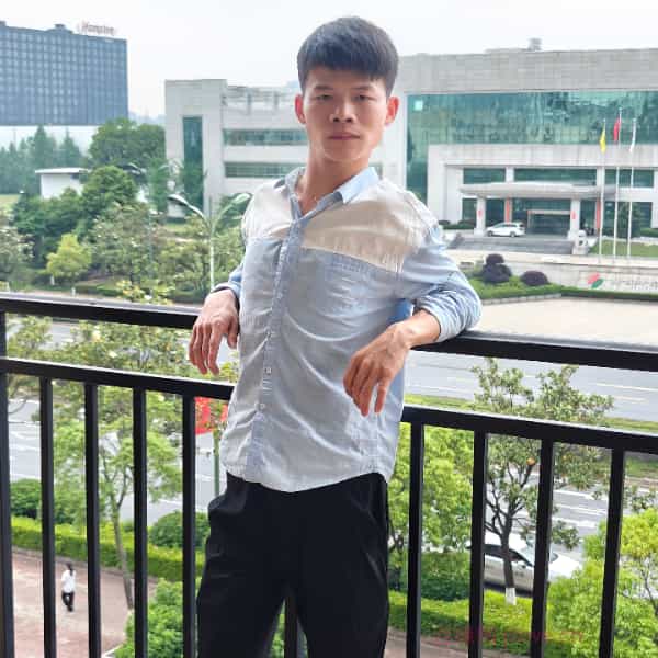湖南28岁单身帅哥真诚找对象-呼和浩特征婚相亲网