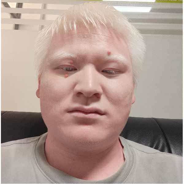 30岁岁安徽单身帅哥 - 呼和浩特吉缘网