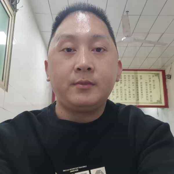 37岁岁陕西单身帅哥 - 呼和浩特吉缘网