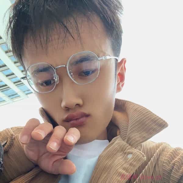 31岁岁贵州单身帅哥 - 呼和浩特吉缘网