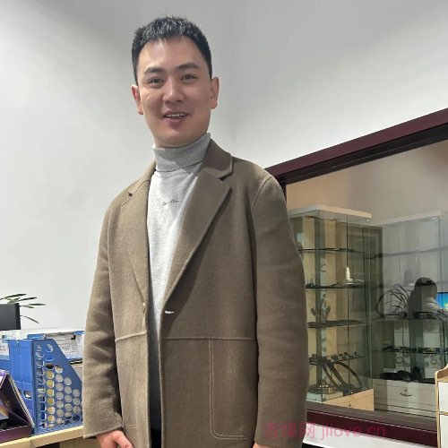 32岁岁四川单身帅哥 - 呼和浩特吉缘网